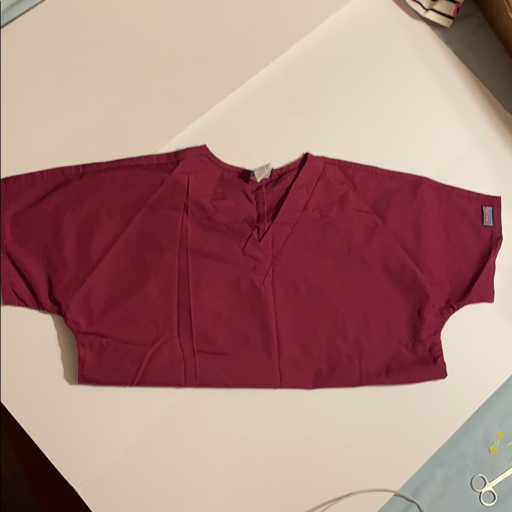 NWT Cherokee S scrub top